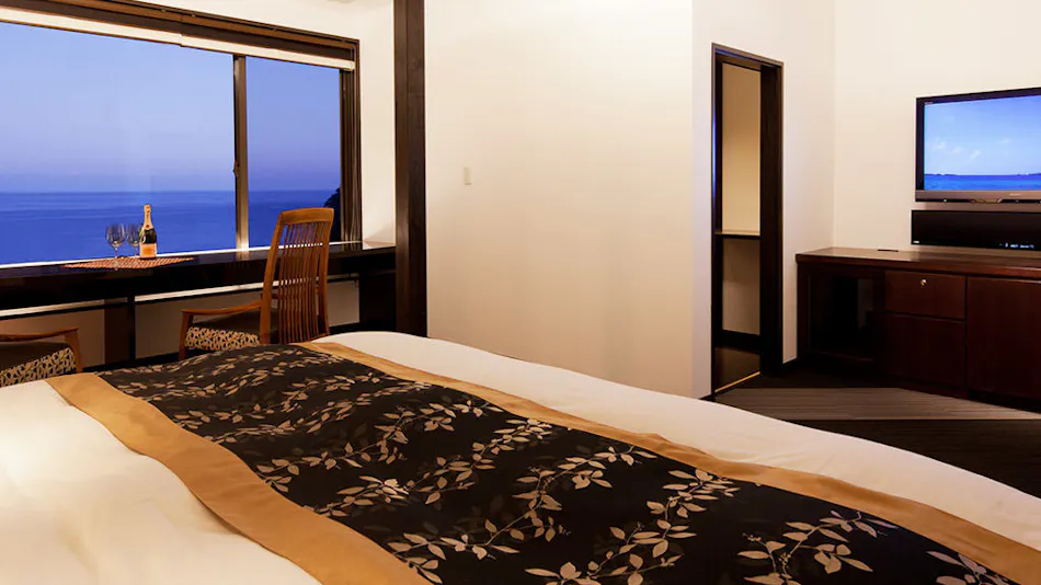 Isaribi Inn with All Rooms Featuring Open-Air Hot Spring Baths