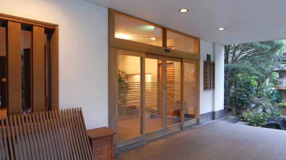 Isaribi Inn with All Rooms Featuring Open-Air Hot Spring Baths