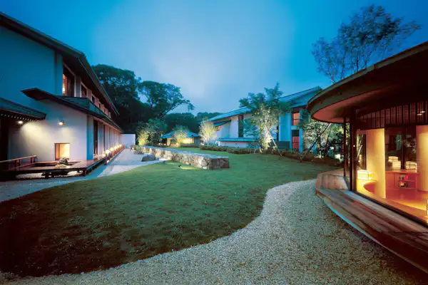 ลานภายใน