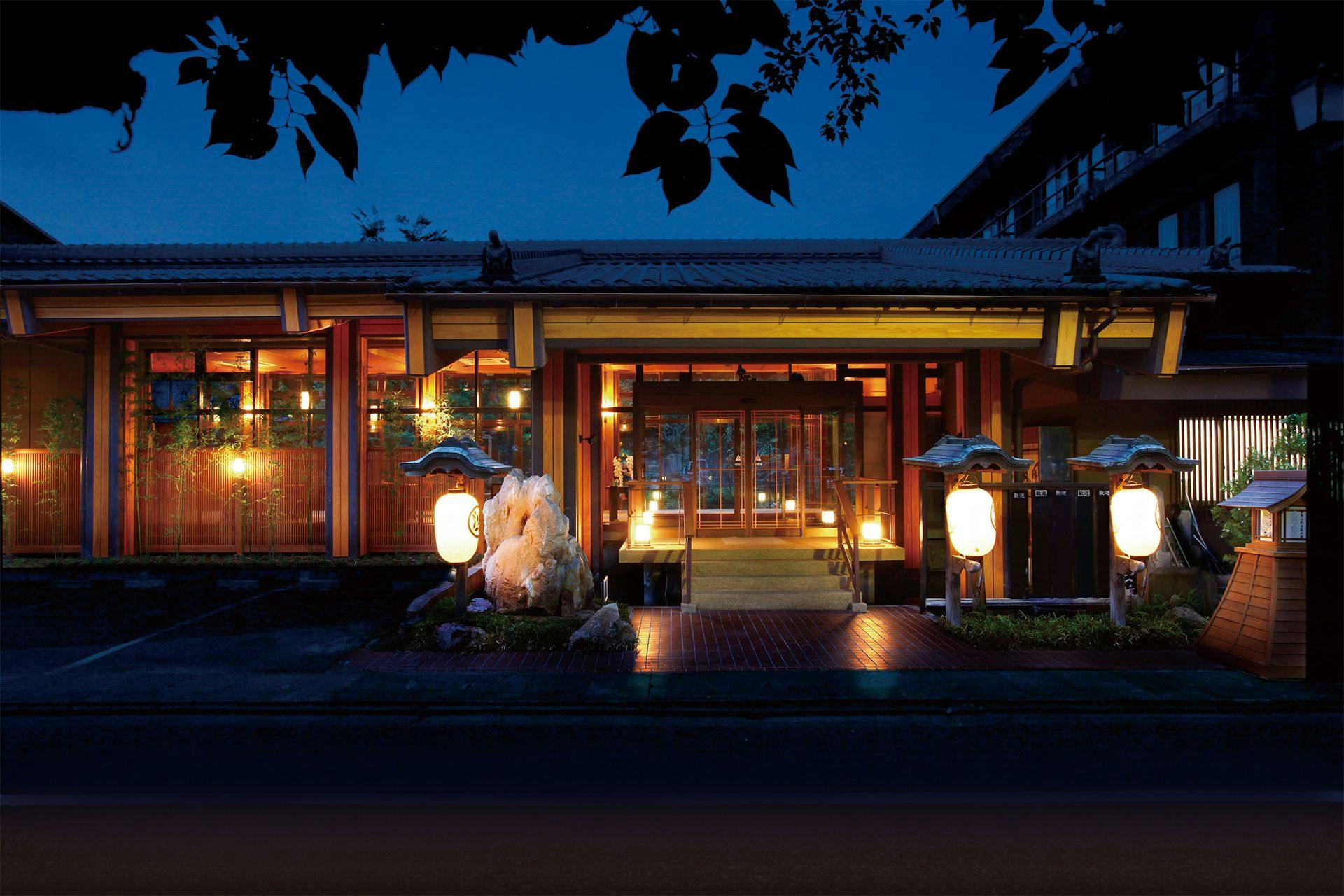 糸柳こやど ゆわ