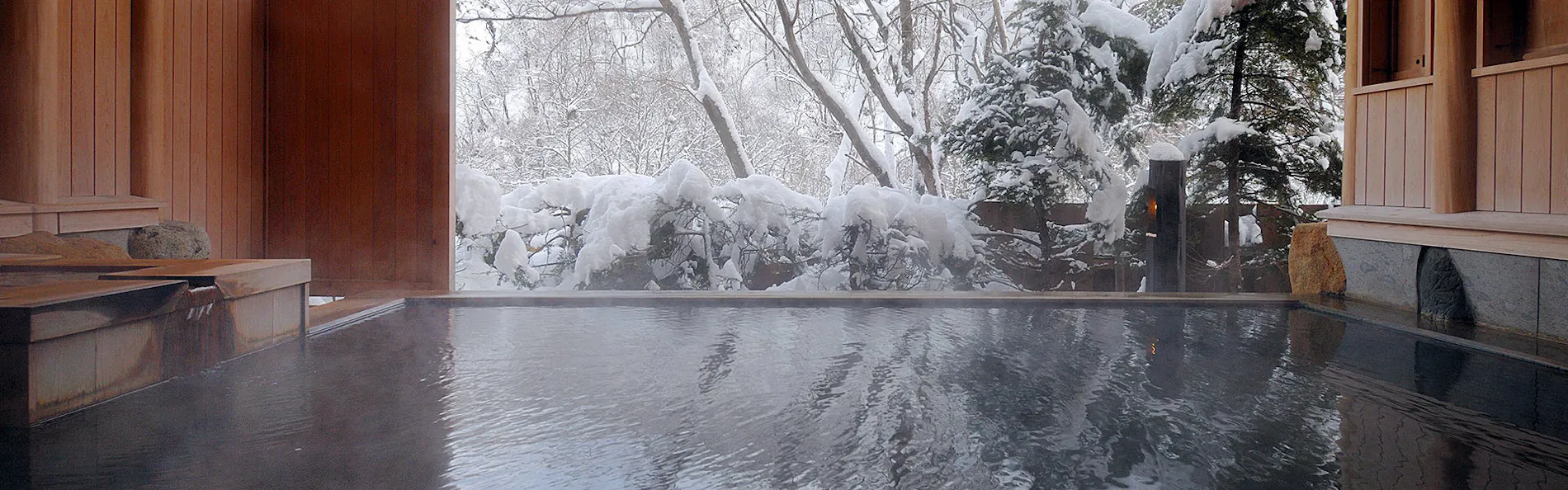 山里のいおり 草円