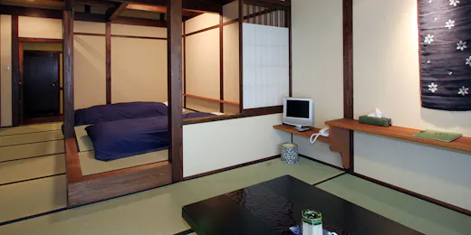 山里のいおり 草円
