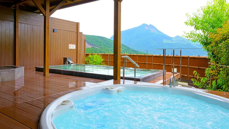 Yufuin Hanayoshi with a View of the Morning Mist