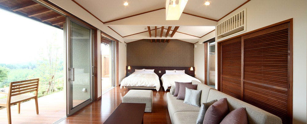 Yufuin Hanayoshi with a View of the Morning Mist