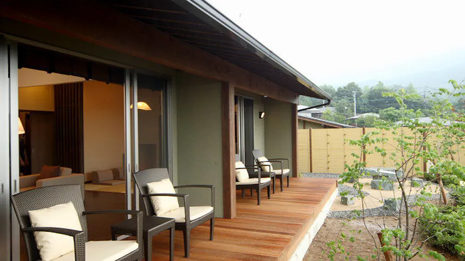 Yufuin Hanayoshi with a View of the Morning Mist