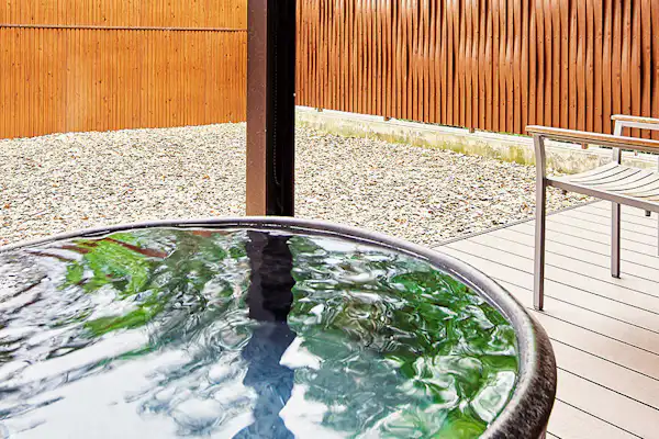 Pemandian terbuka pribadi di kamar