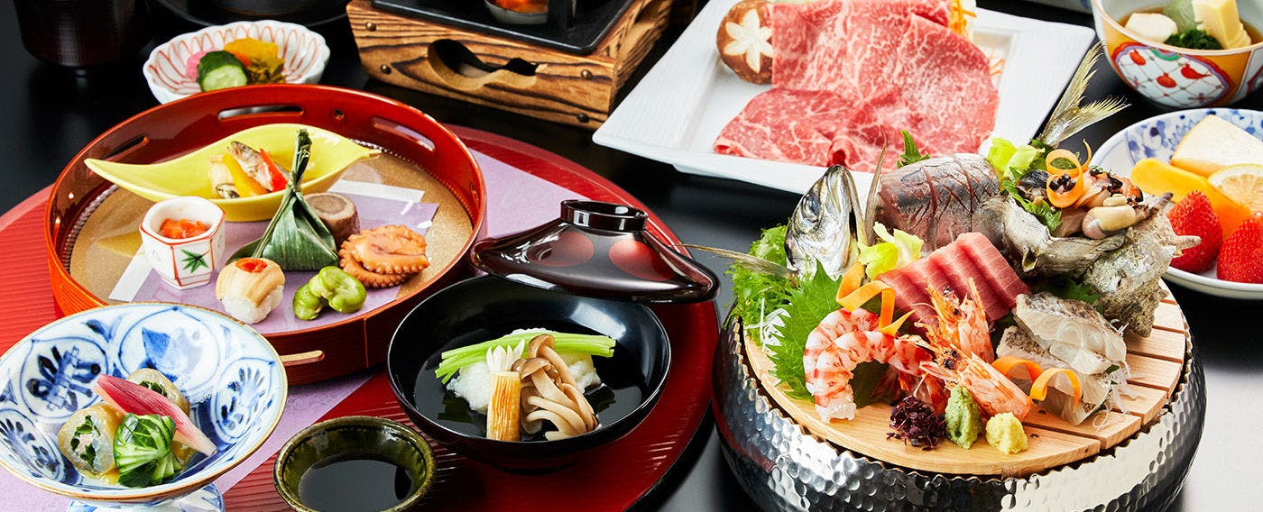 【ご夕食】厳選された食材。料理長が腕によりをかけた日本料理を