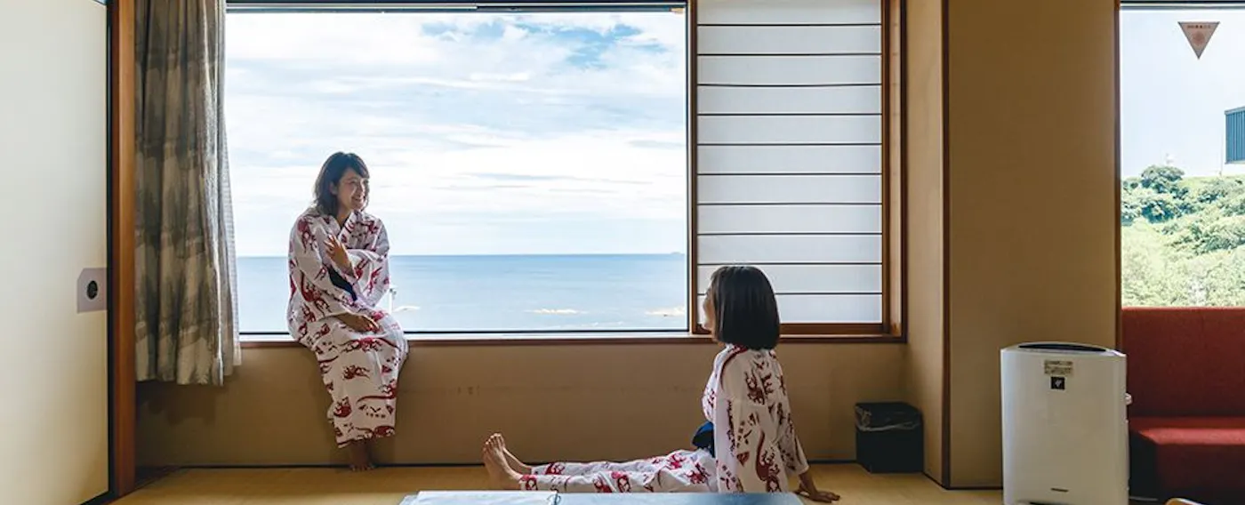 ⽇本海を望む客室へ