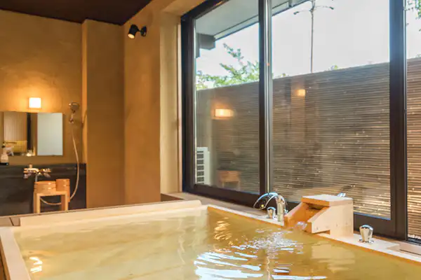 ห้องอาบน้ำสาธารณะ