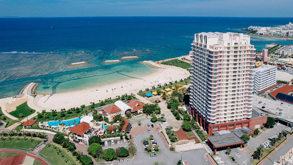 The Beach Tower Okinawa (Kyoritsu Resort)