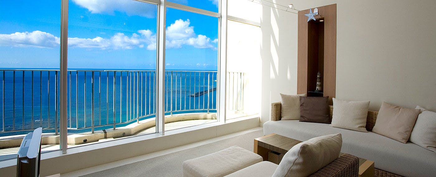 The Beach Tower Okinawa (Kyoritsu Resort)