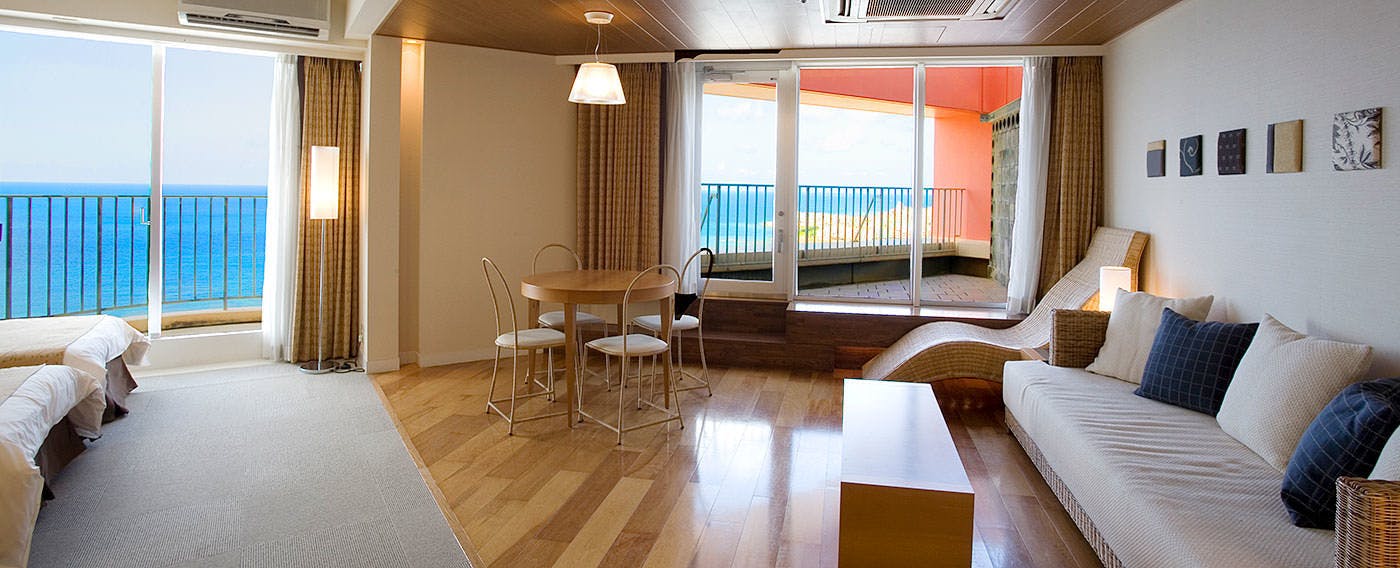 The Beach Tower Okinawa (Kyoritsu Resort)