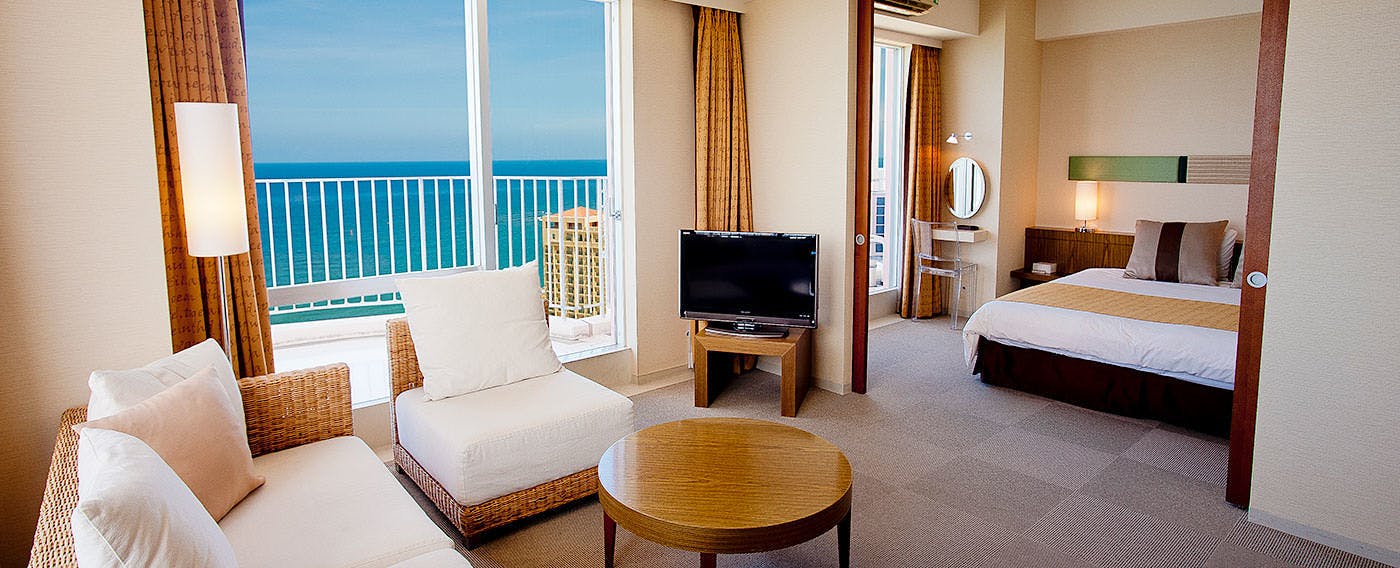 The Beach Tower Okinawa (Kyoritsu Resort)