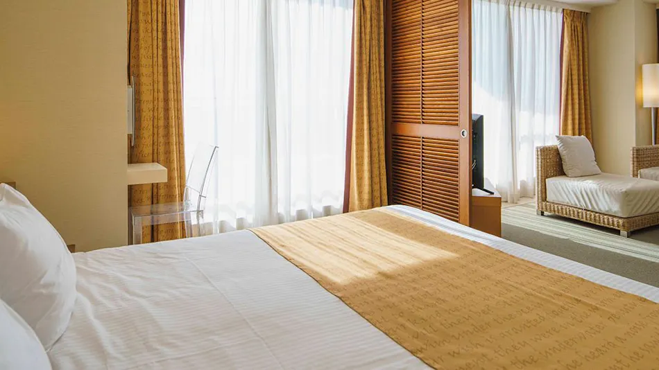 The Beach Tower Okinawa (Kyoritsu Resort)