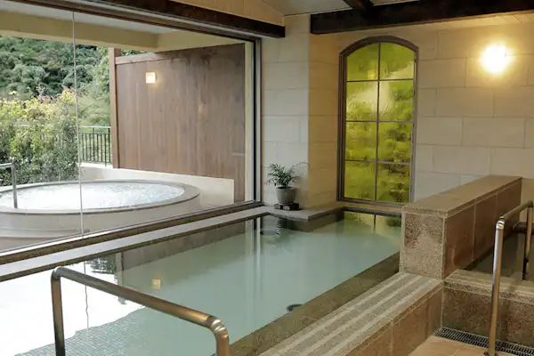 ห้องอาบน้ำสาธารณะ