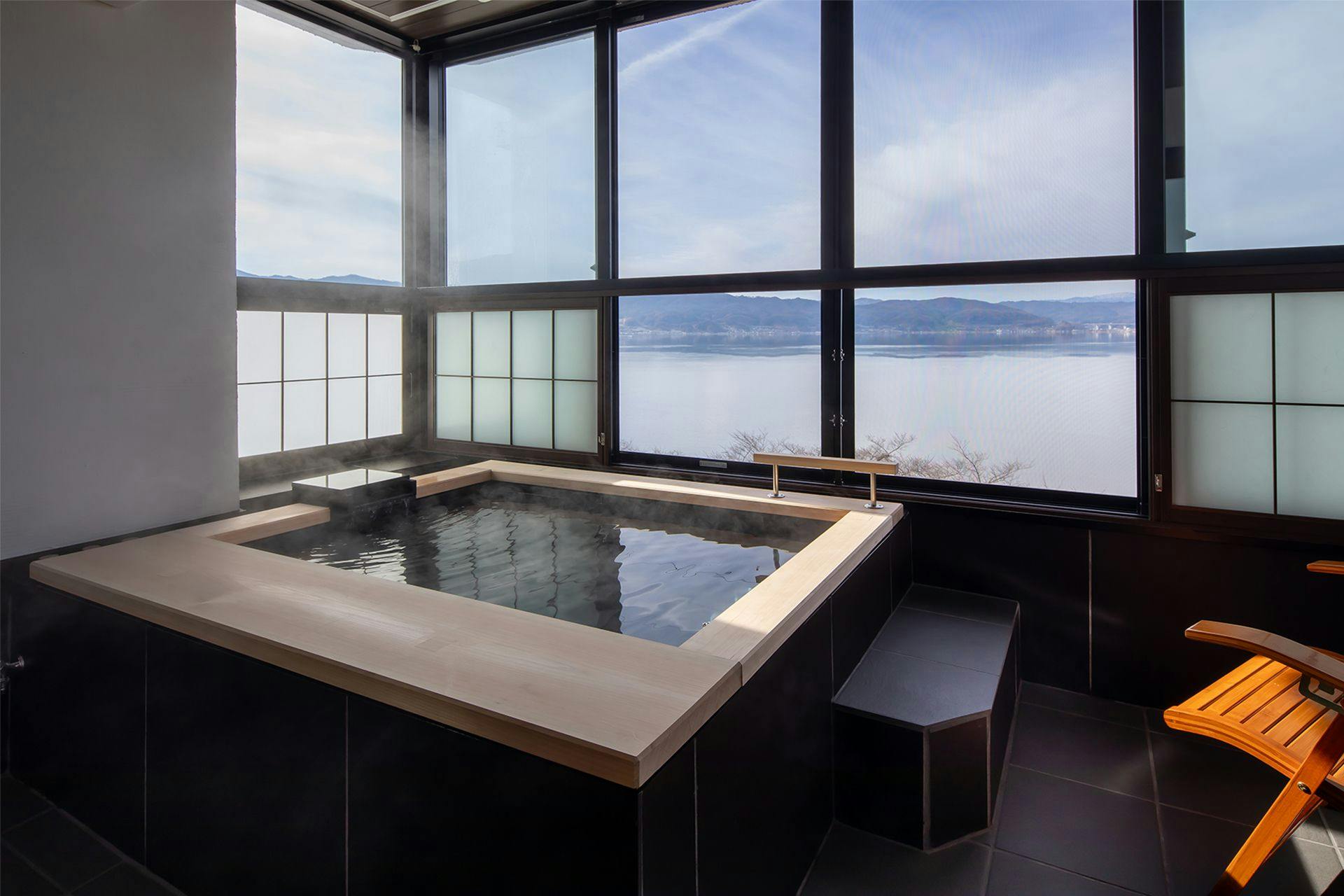 Relaxing Suwa Onsen Inn Sui-Suwako
