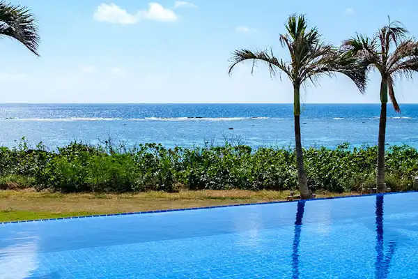 สระว่ายน้ำ