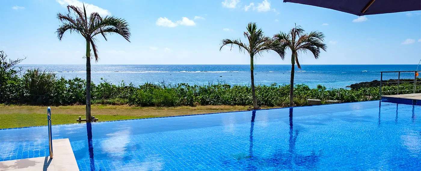 宿泊のお客様は無料でご利用いただける屋外プール