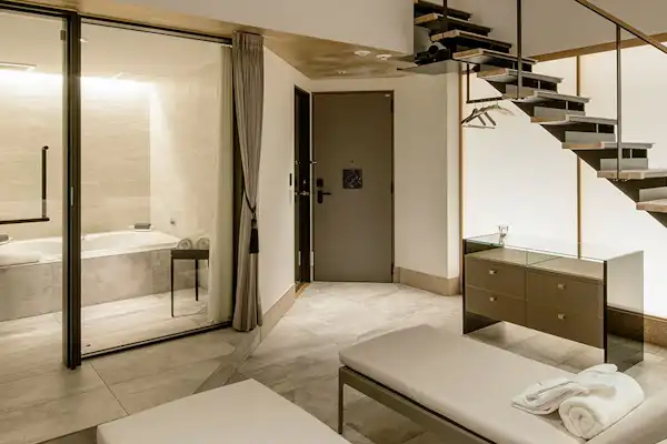 ดูเพล็กซ์ชั้นหนึ่งพร้อมระเบียง