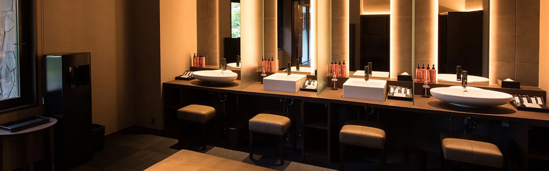 bar hotel 箱根香山