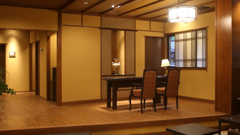 Kanazawa Yuwaku Onsen Kokorian