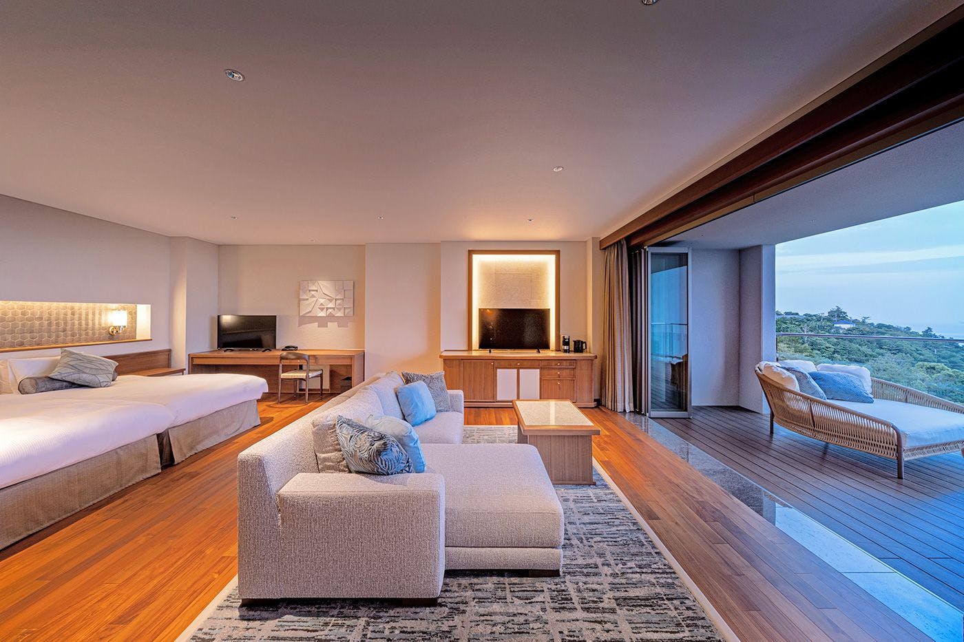 Izu Hotel Resort & Spa