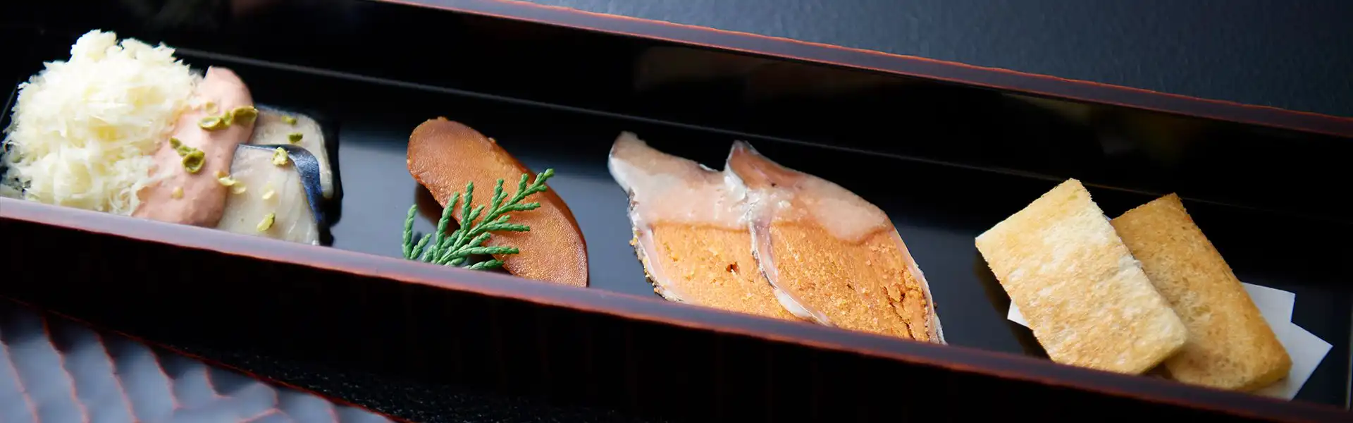 お食事