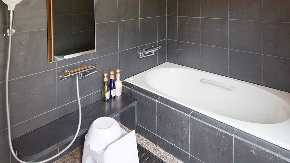 Suisui Garden Ryokan (Registered Tangible Cultural Property Inn / Art Hotel Kokura)