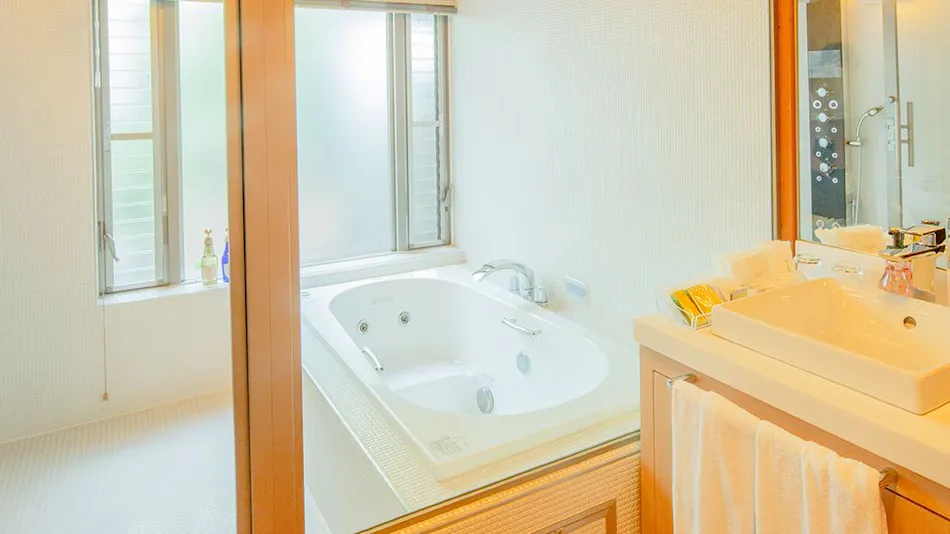 Suisui Garden Ryokan (Registered Tangible Cultural Property Inn / Art Hotel Kokura)