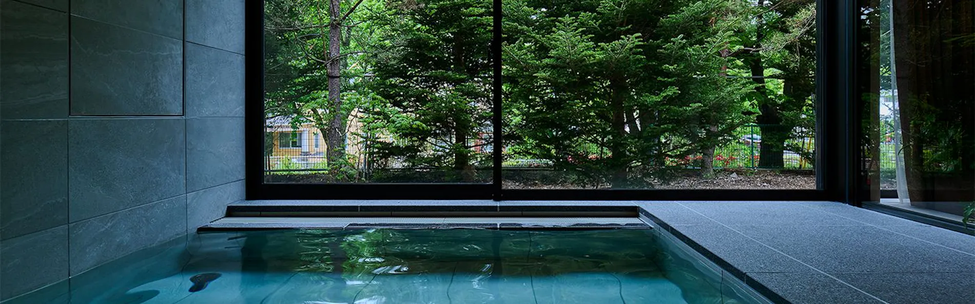 ふふ 軽井沢 -陽光の風-