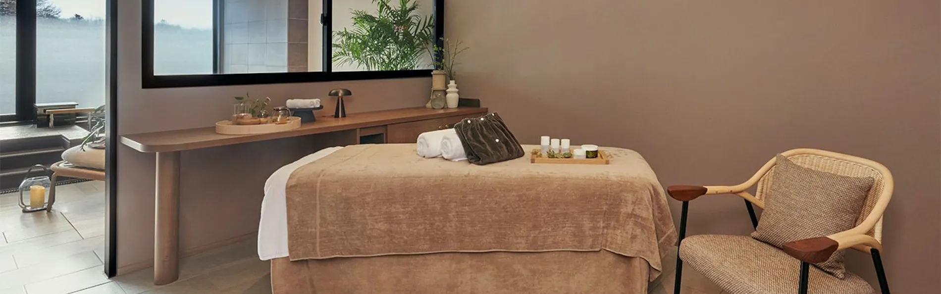 ふふ 軽井沢 -陽光の風-