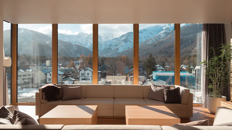 HOTEL LA VIGNE HAKUBA by Onko Chishin