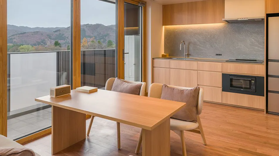 HOTEL LA VIGNE HAKUBA by Onko Chishin