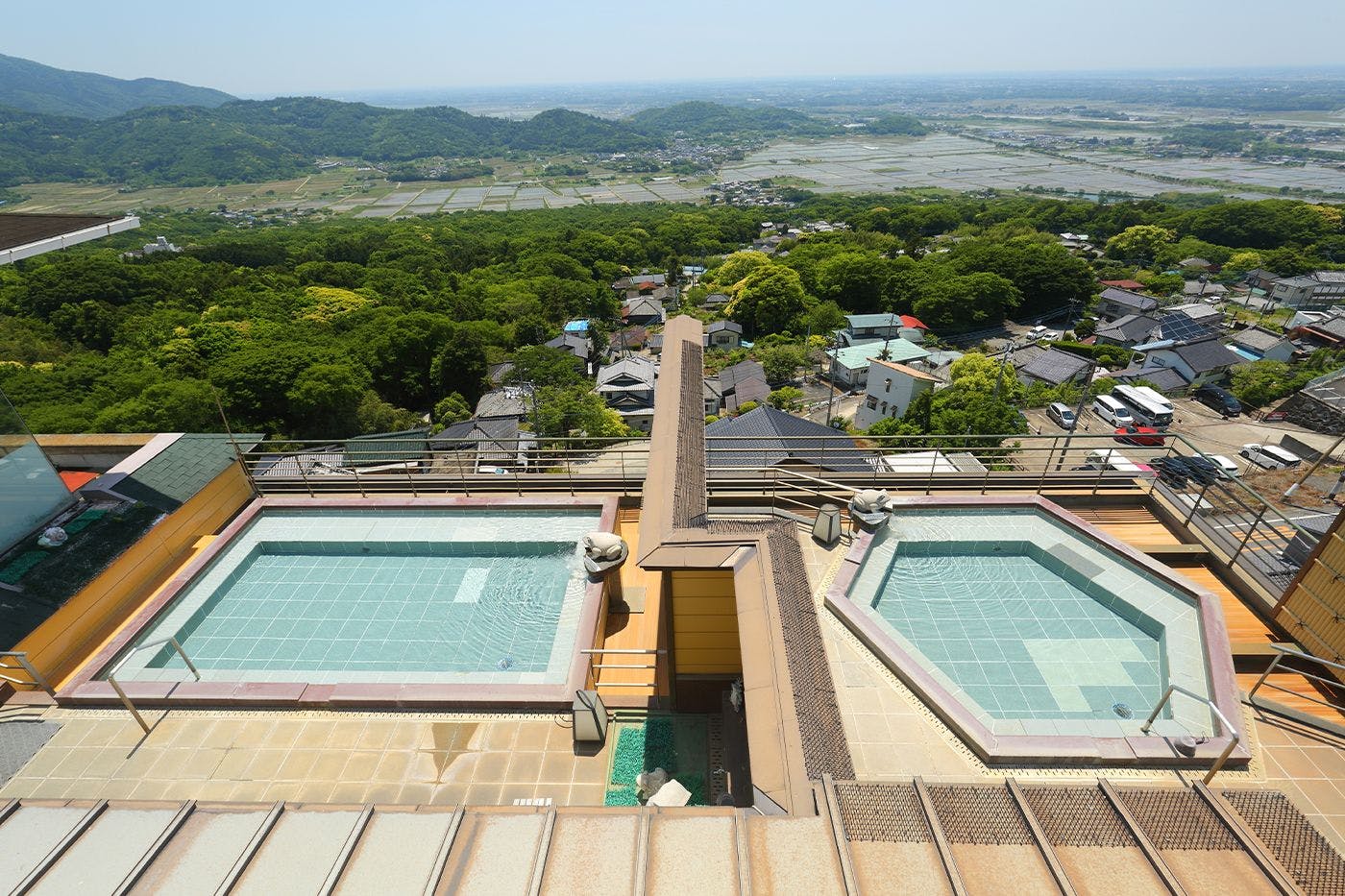 ออนเซ็นกลางแจ้ง