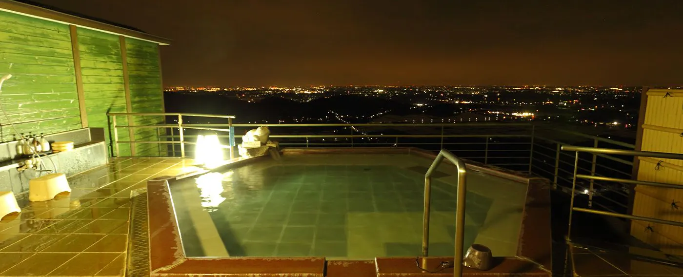 ออนเซ็นกลางแจ้ง