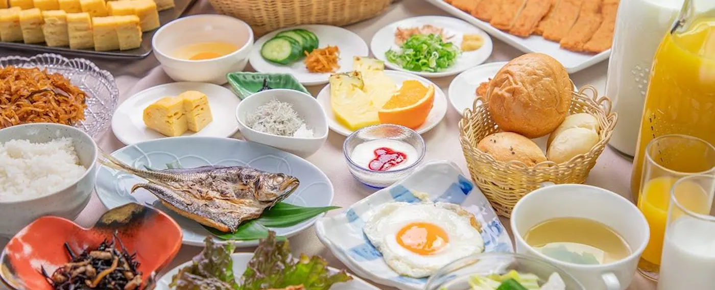 บุฟเฟ่ต์ญี่ปุ่นและตะวันตก