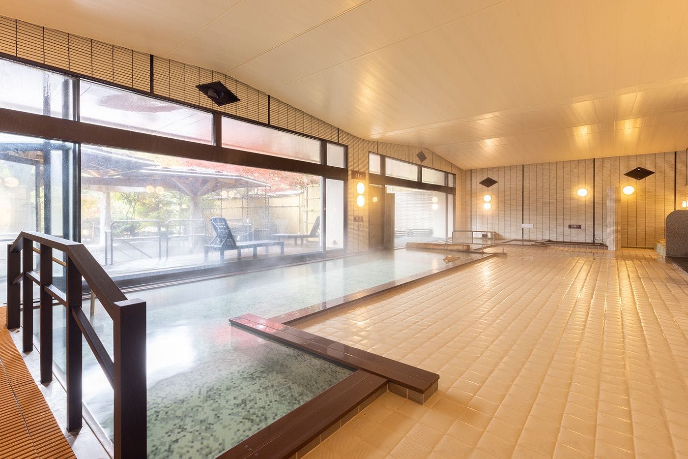 โรงแรมโคโยคัง "น้ำพุร้อนโมมิจิโนะยุ" ภาพลักษณ์น้ำพุร้อน