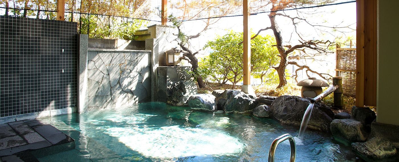 บ่อน้ำพุร้อนกลางแจ้ง