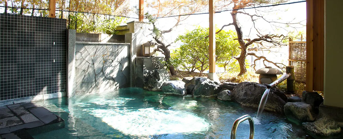 บ่อน้ำพุร้อนกลางแจ้ง