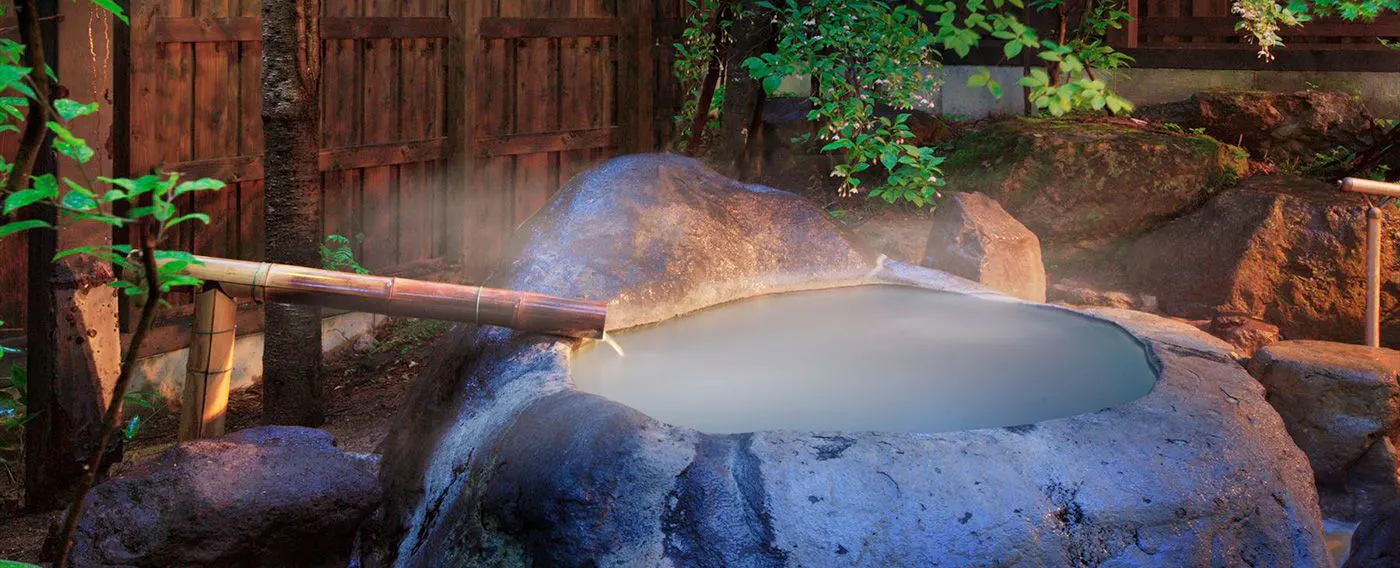 บ่อน้ำพุร้อนกลางแจ้ง