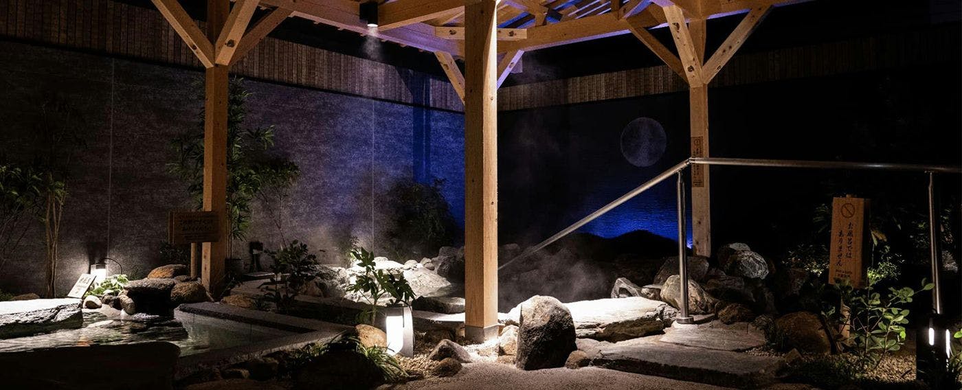 Pemandian Air Panas Batu Alam Terbuka