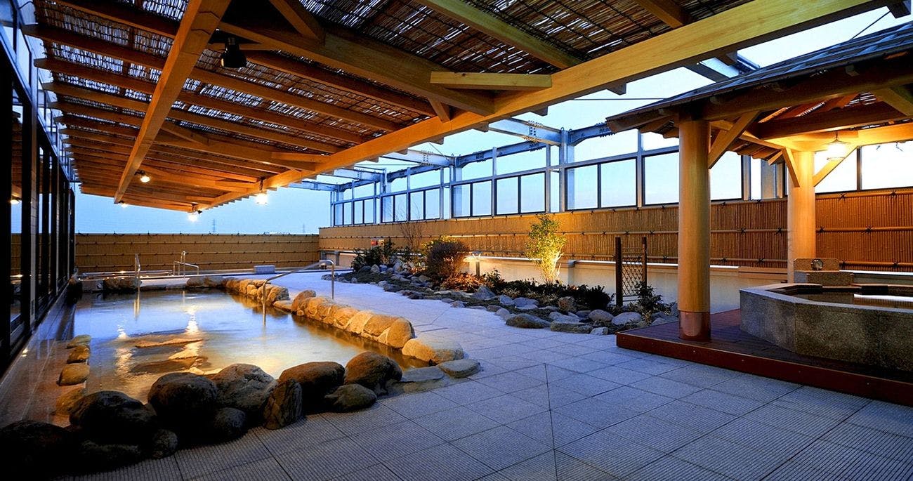 บ่อน้ำพุร้อนกลางแจ้ง