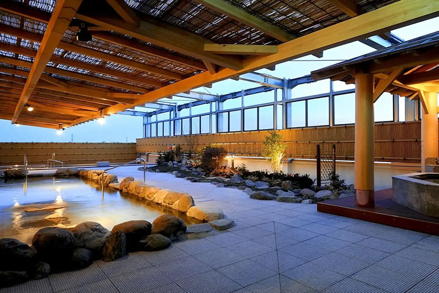 บ่อน้ำพุร้อนกลางแจ้ง