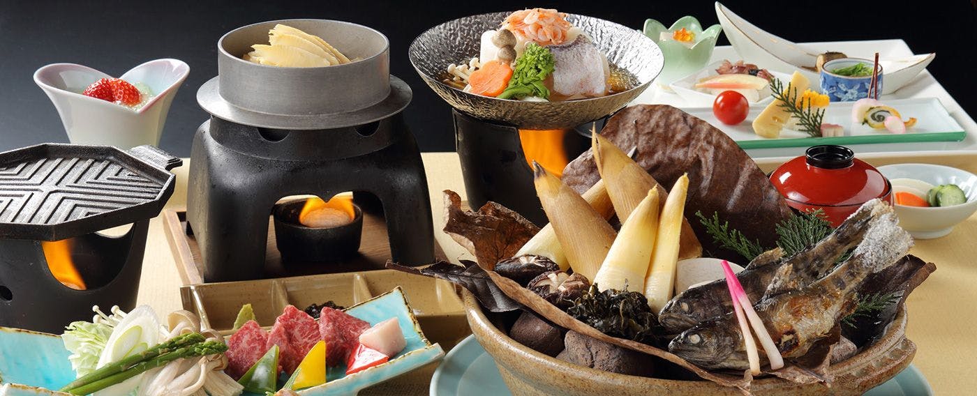 Contoh hidangan kaiseki Jepun yang kreatif.