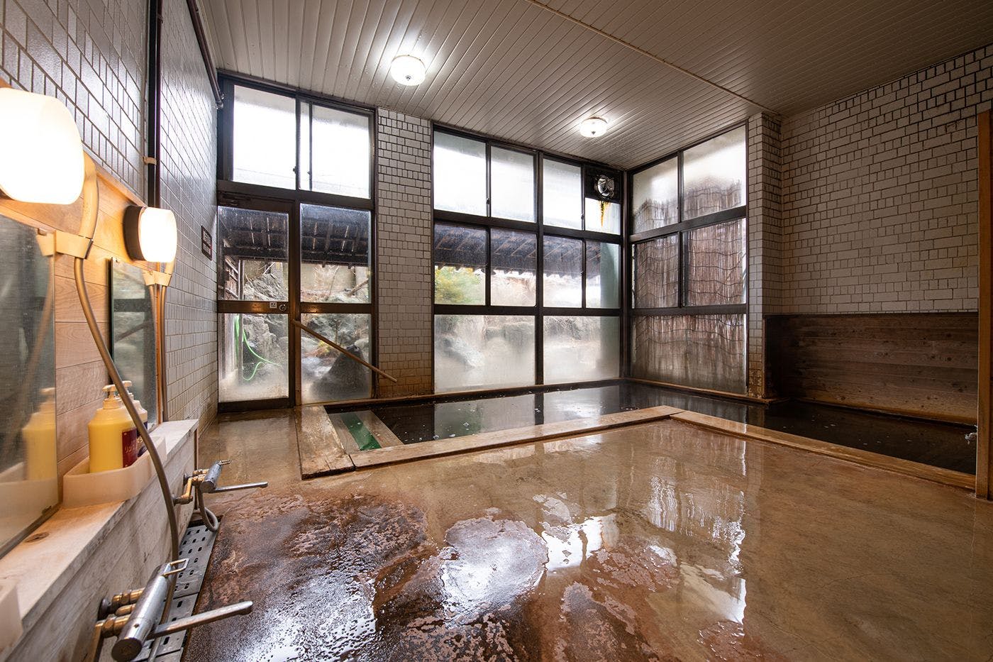 ออนเซ็น露天