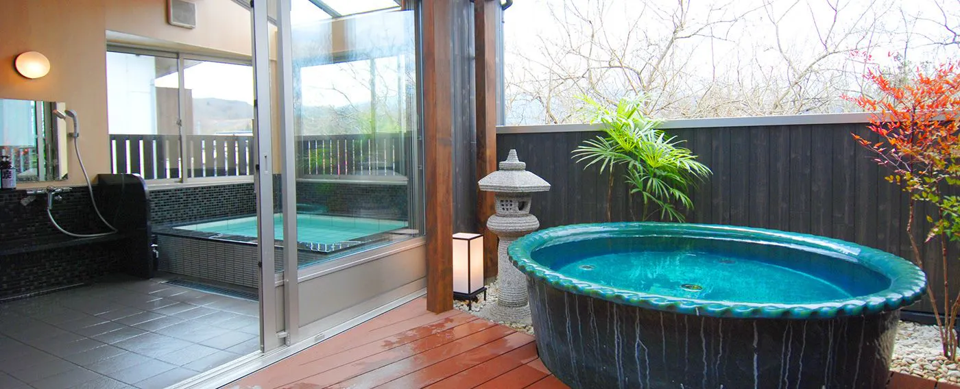 บ่อน้ำพุร้อนกลางแจ้ง