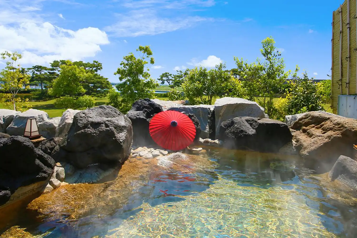 บ่อน้ำพุร้อนกลางแจ้ง