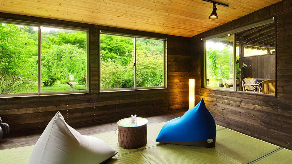 Ryokan & Glamping Resort: The Inn Where the Sound of Deer Echoes - Hanazansui