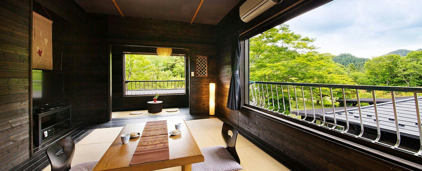 Ryokan & Glamping Resort: The Inn Where the Sound of Deer Echoes - Hanazansui