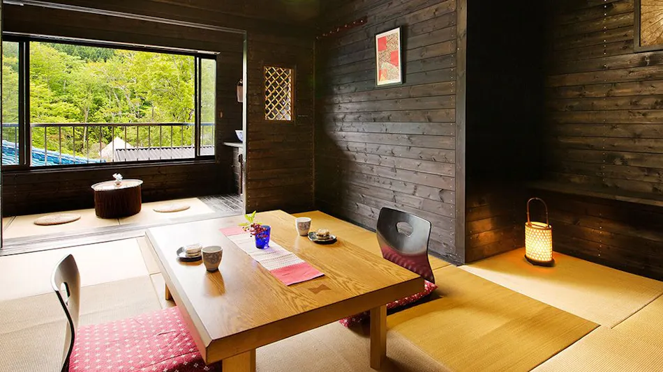 Ryokan & Glamping Resort: The Inn Where the Sound of Deer Echoes - Hanazansui